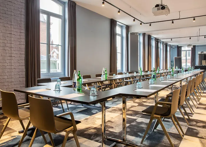 Western Urban Hotel 3*